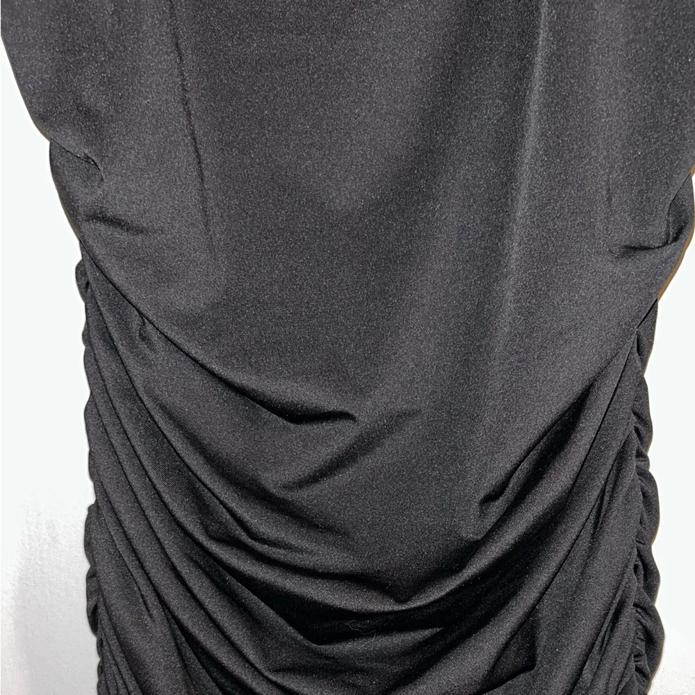 Black elegant dress - Picture 3 of 3